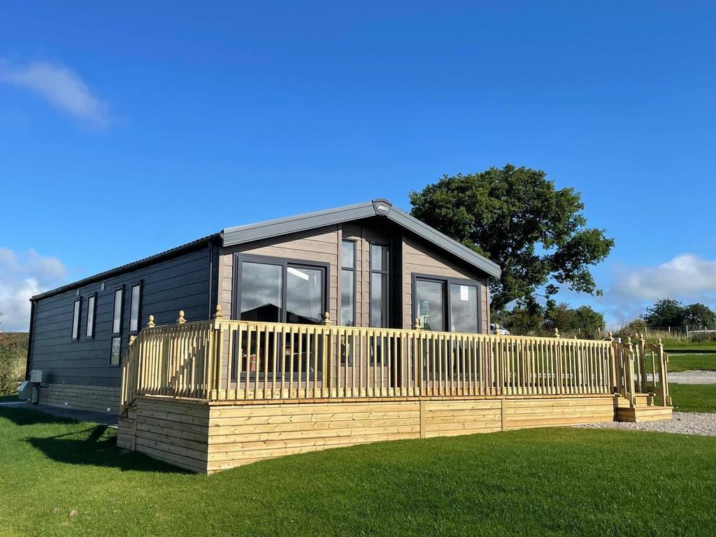 Gilberdyke East Riding of Yorkshire 2 bed lodge £125,000