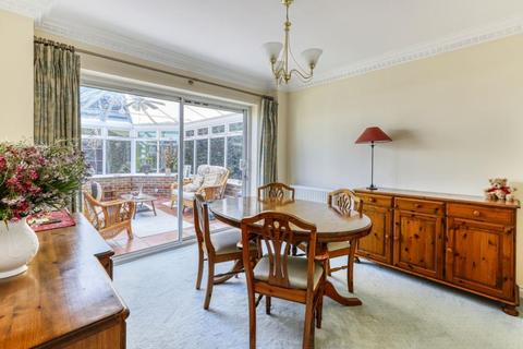 2 Home Close, Virginia Water, GU25 4DH