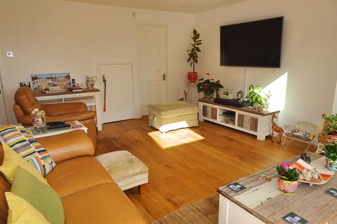 21 Beech Grove, Porthcawl, CF36 5DP