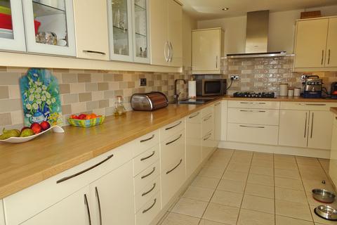 21 Beech Grove, Porthcawl, CF36 5DP