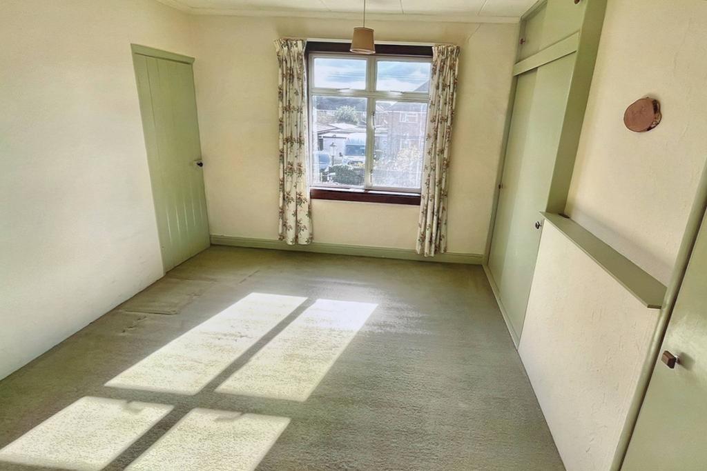 Bedroom 2 alt