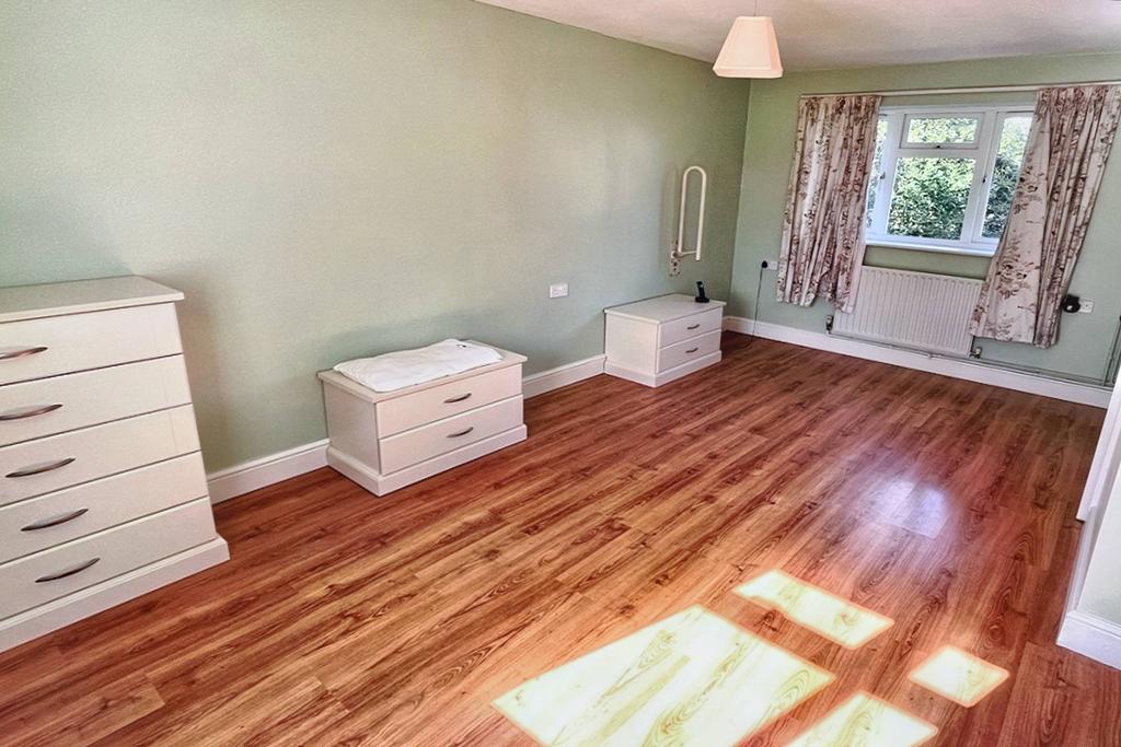 Master Bedroom (Ground Floor)