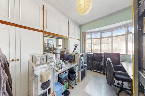44 Clifton Road, London, N3 2AR