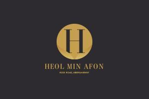 Heol Min Afon