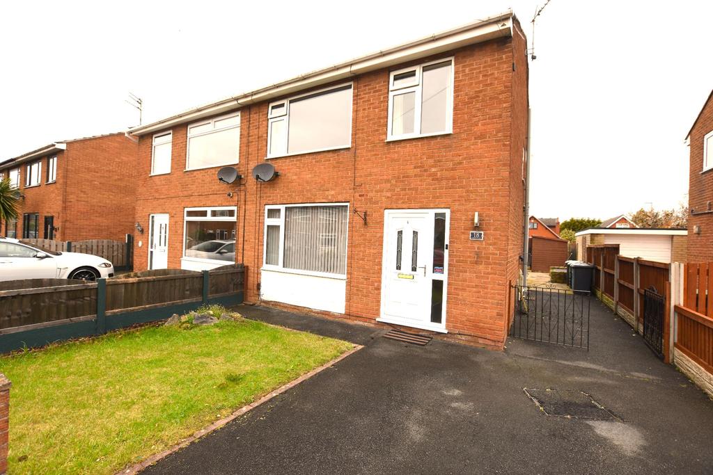 Lodge Close, Freckleton, PR4 3 bed semidetached house £650 pcm (£150 pw)