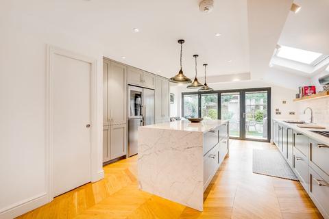 59 First Avenue, London, SW14 8SP