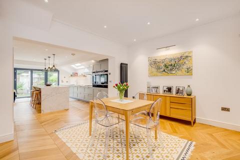 59 First Avenue, London, SW14 8SP