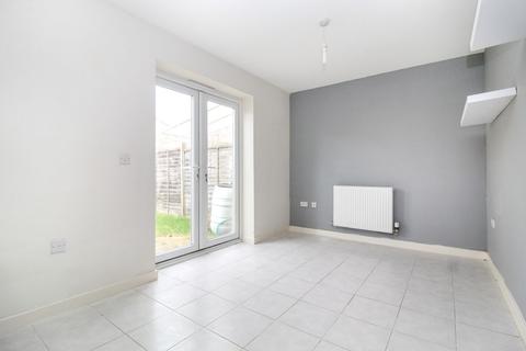 148 Ashmead Road, Bedford, MK41 7FD