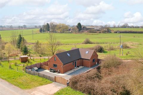 3 bedroom barn conversion to rent, Stowe Road, Water Stratford, Buckingham, Buckinghamshire, MK18