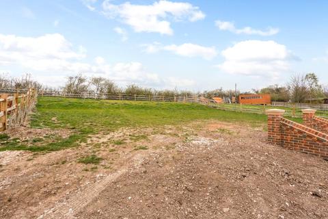 2 Chapel Walk, Cliddesden, Basingstoke, RG25 2NP