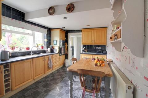 3 bedroom detached bungalow for sale, Ynysybwl Road, Pontypridd, CF37