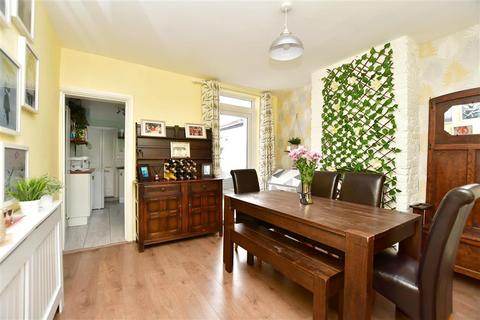17 Chalkpit Hill, Chatham, ME4 5TA
