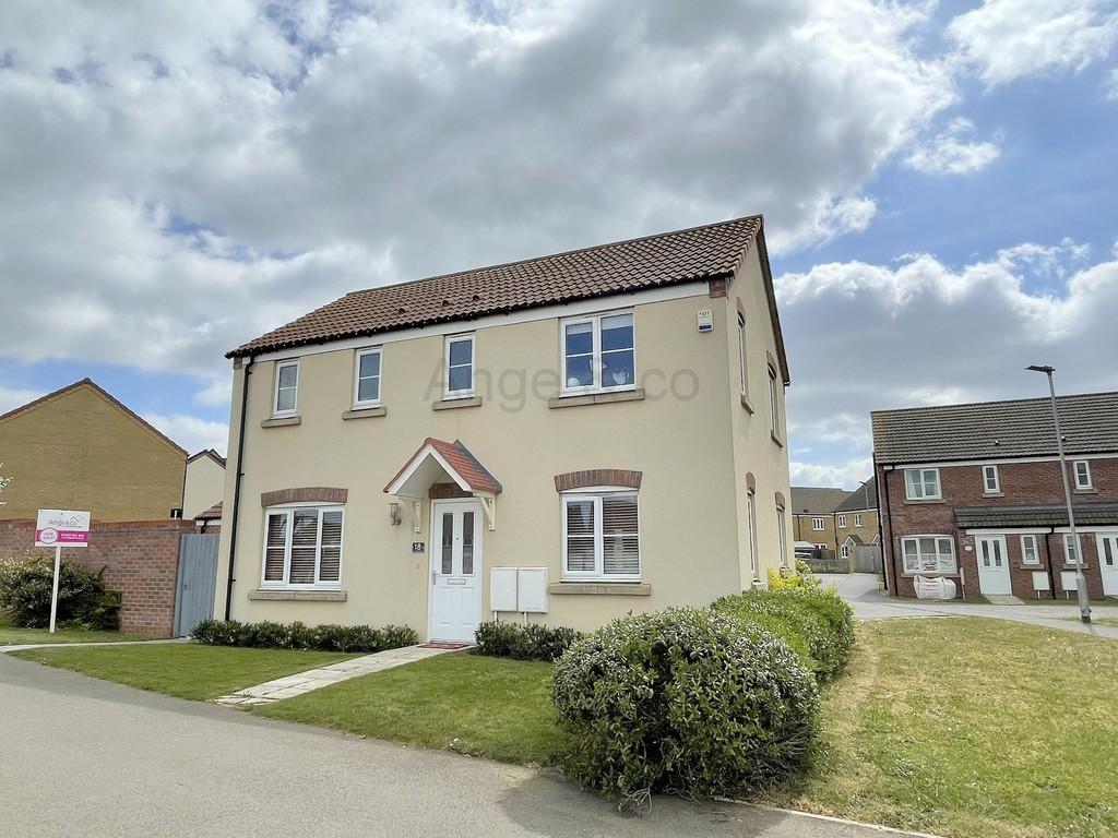 Lime Avenue, Oulton, Lowestoft 3 bed detached house for sale £300,000