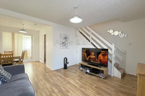 5 Cowslip Crescent, Lowestoft, NR33 8NY