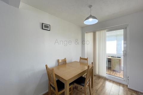 5 Cowslip Crescent, Lowestoft, NR33 8NY