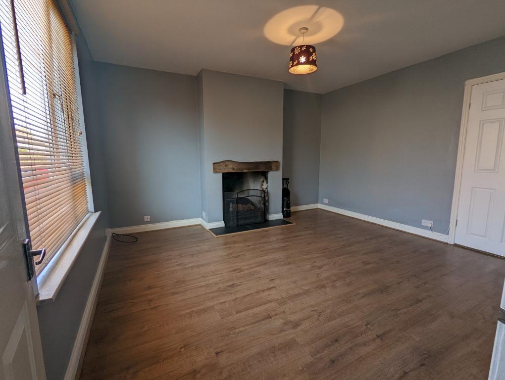 Linden Avenue, Kettering, NN16 2 bed end of terrace house £825 pcm (£