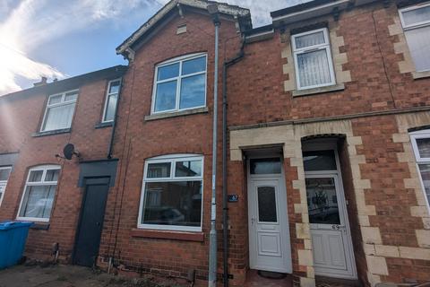 2 bedroom terraced house to rent, Clarence Road, Kettering, NN16