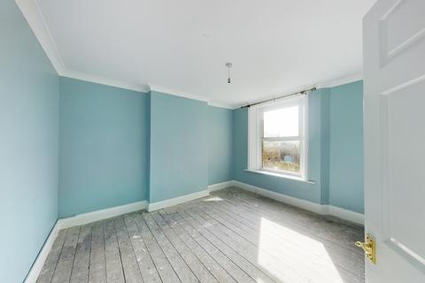 2 bedroom apartment for sale - Wear Bay Crescent , Folkestone
