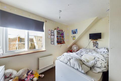4 Myrtle Road, Folkestone, CT19 6EE