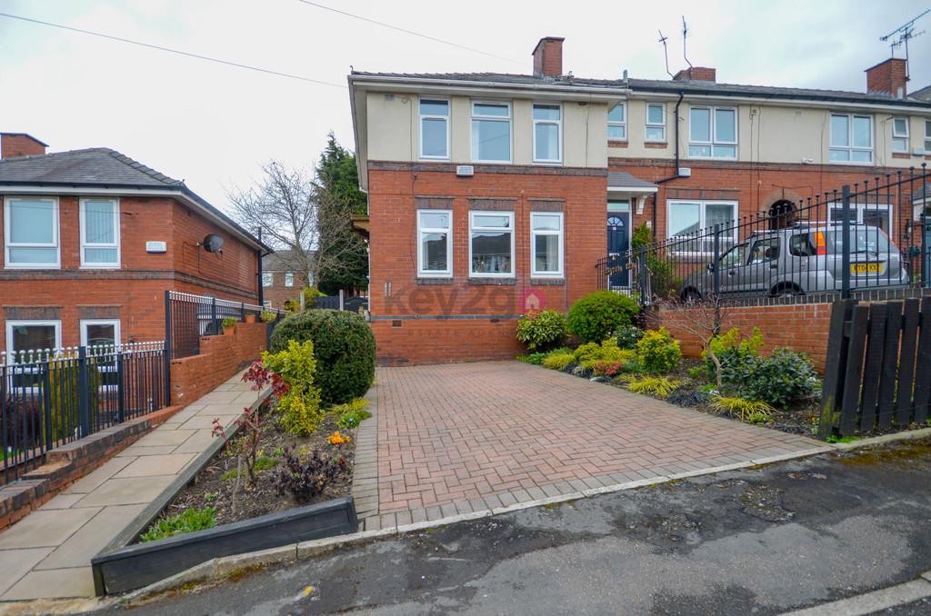 Bassett Road, Wybourn, Sheffield, S2 3 bed semidetached house £140,000