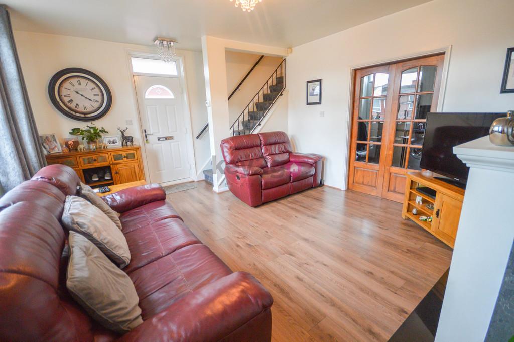 Bassett Road, Wybourn, Sheffield, S2 3 bed semidetached house £140,000