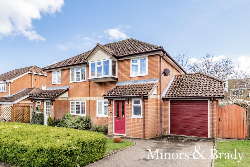 Juniper Way, Taverham 3 bed semidetached house £260,000