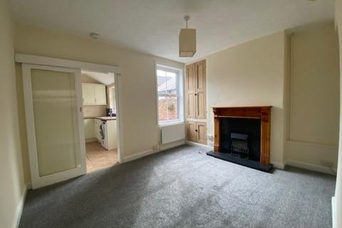 2 bedroom terraced house to rent, Sutherland Street, South Bank