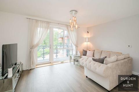 Flat 15, Thistle House, 1 Wildcary Lane, Romford, RM3 0LZ