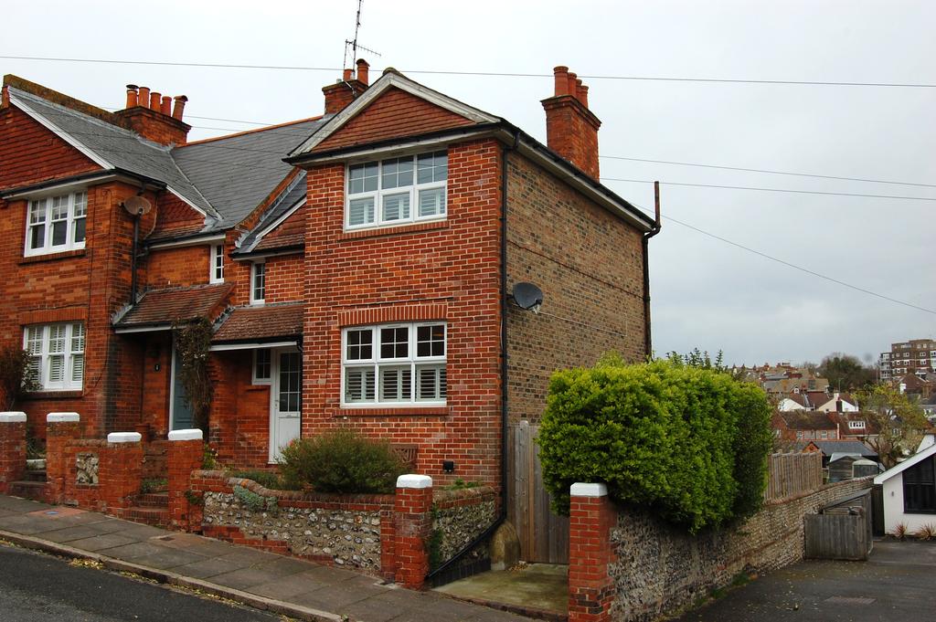 Parsonage Road, Eastbourne BN21 2 bed terraced house £375,000