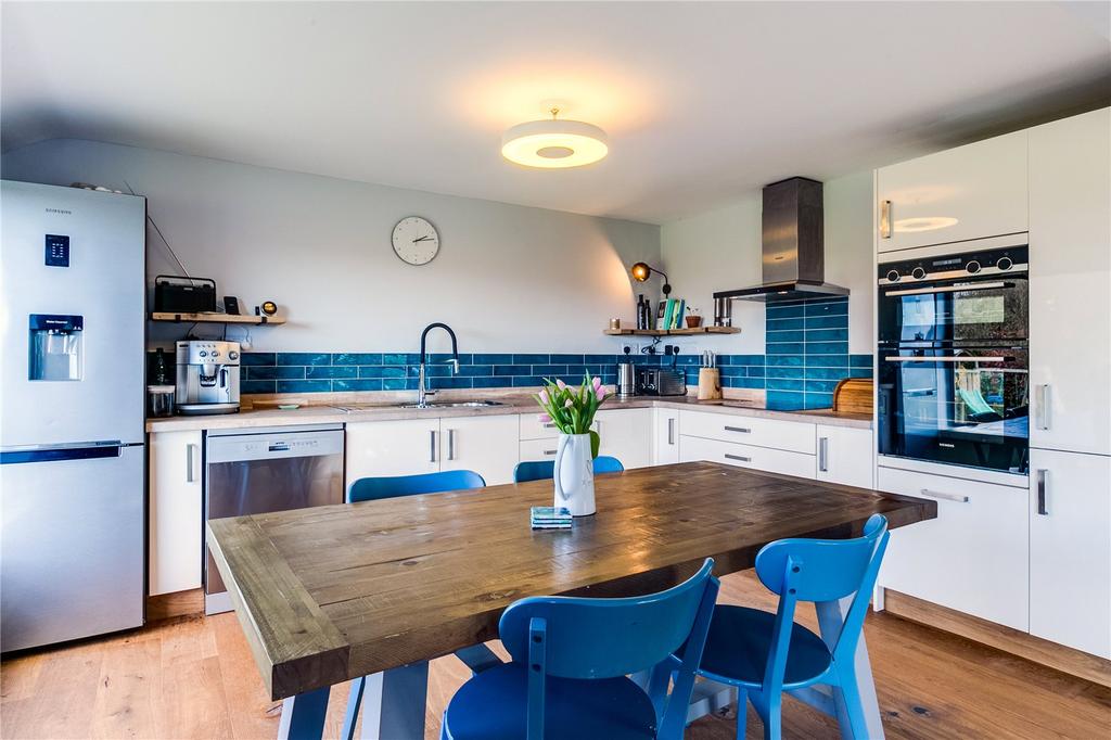 Kitchen/ Dining
