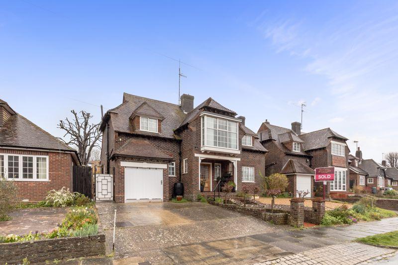 Court Close, Brighton 3 bed detached house £775,000