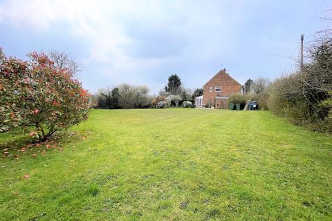 3, Crossways Cottages Tismans Common, Rudgwick, Horsham, RH12 3BL