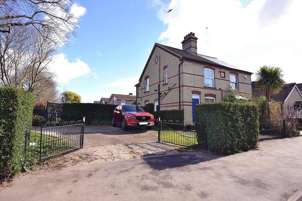 The Green, Stotfold, SG5 1 bed apartment £200,000