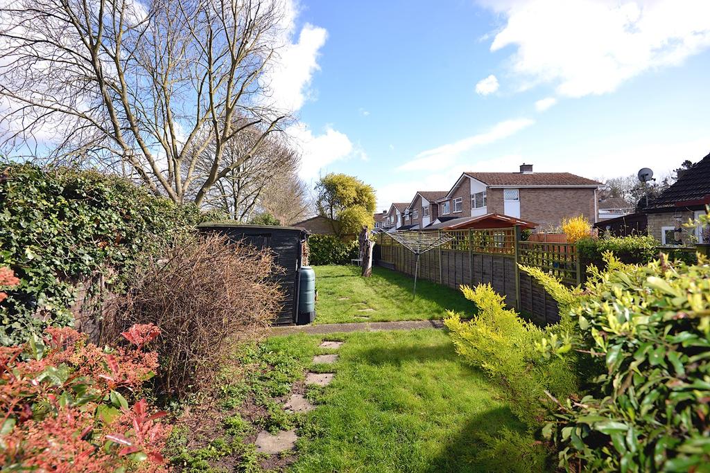 The Green, Stotfold, SG5 1 bed apartment £200,000