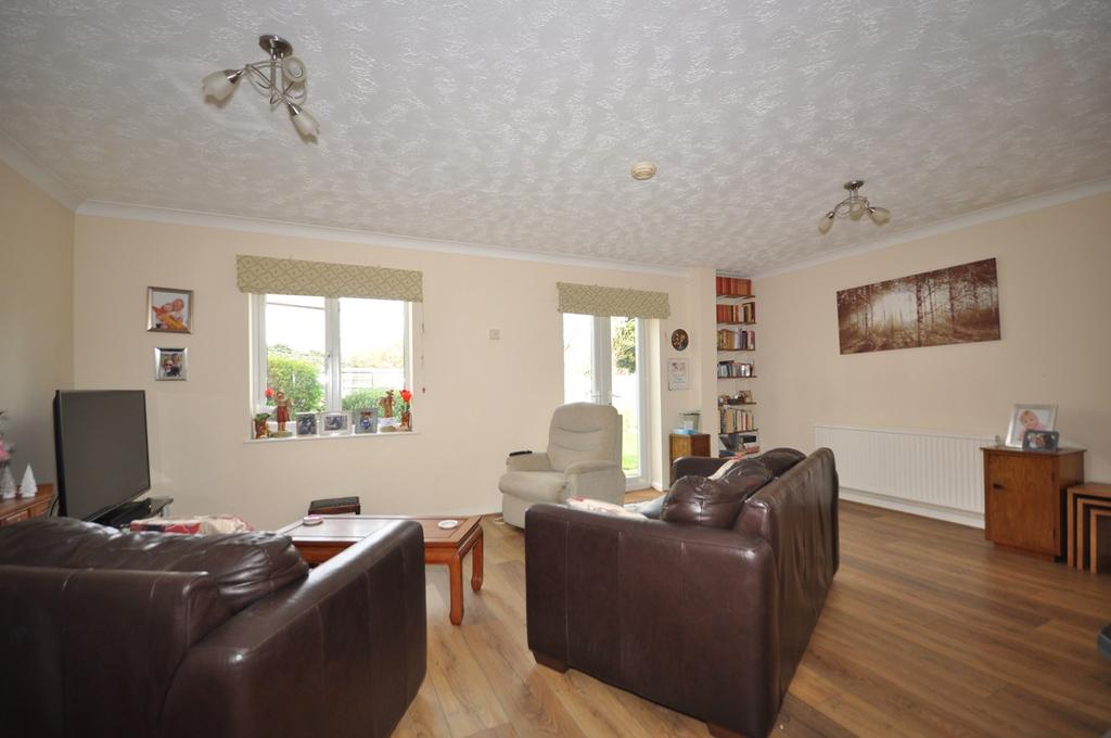 Longshots Close, Broomfield, Chelmsford, CM1 4 bed detached house £