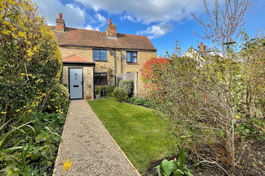 School Lane, Broomfield, Chelmsford, CM1 3 bed terraced house £450,000