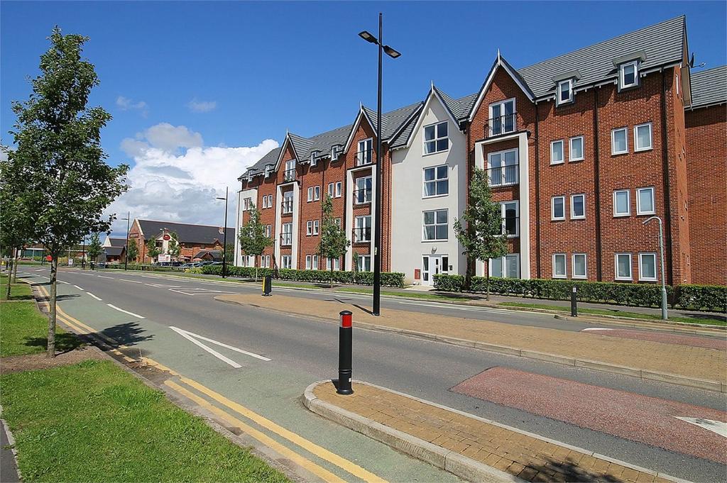 Louisiana Drive, Great Sankey... 2 bed apartment £800 pcm (£185 pw)