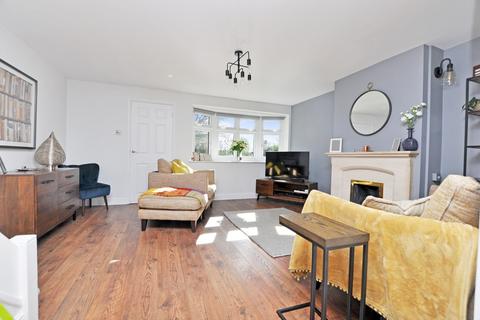 3 bedroom terraced house for sale - Linnet Drive, Chelmsford, CM2