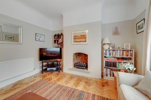 103 Drayton Bridge Road, London, W7 1ER