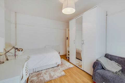103 Drayton Bridge Road, London, W7 1ER