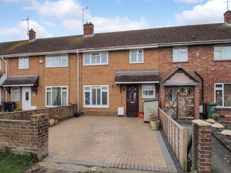 Frobisher Drive, Walcot, Swindon 3 bed terraced house £230,000