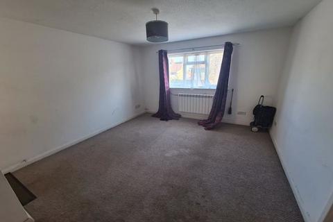 17 Ivelway, Crewkerne, TA18 8DG