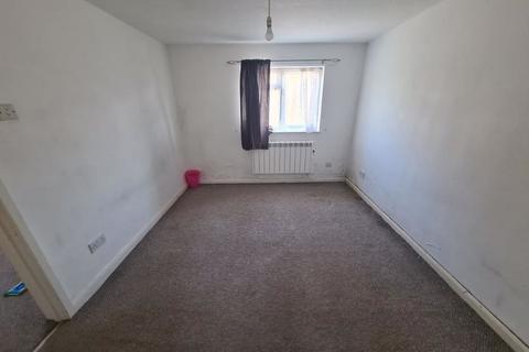 17 Ivelway, Crewkerne, TA18 8DG
