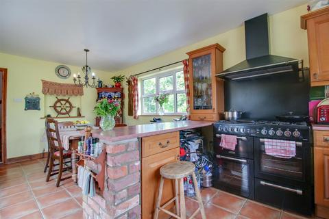 4 bedroom detached house for sale, Hogsthorpe Road, Mumby