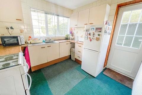 2 Anne Crescent, Coventry, CV3 3GX