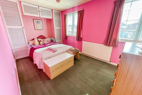 2 Anne Crescent, Coventry, CV3 3GX