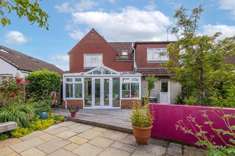 8 Althorne Road, Redhill, RH1 6EF