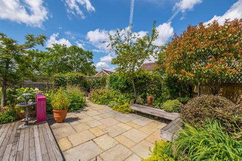 8 Althorne Road, Redhill, RH1 6EF