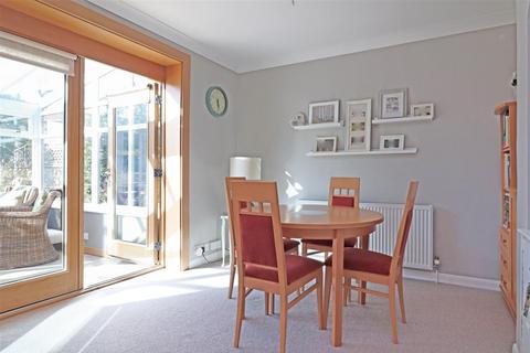 8 Althorne Road, Redhill, RH1 6EF