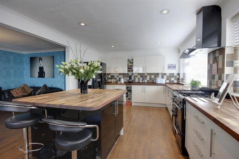 14 Cock Pit Close, Kirk Ella, Hull, HU10 7LG